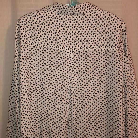 Velvet Heart 2X Elisa White Black Heart Print Long Sleeve Button Down Blouse - Picture 9 of 16